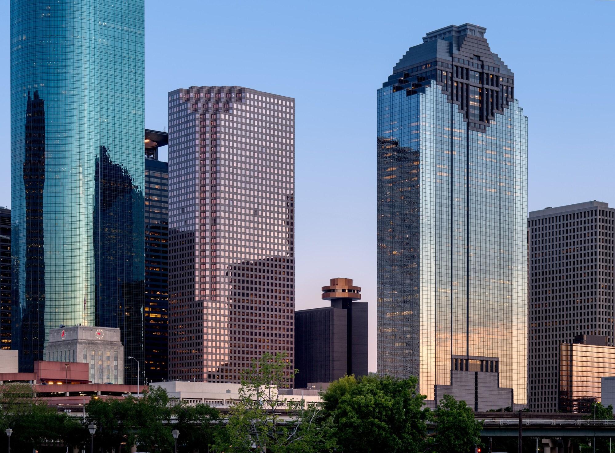 Hotel Hyatt Regency Downtown 4*