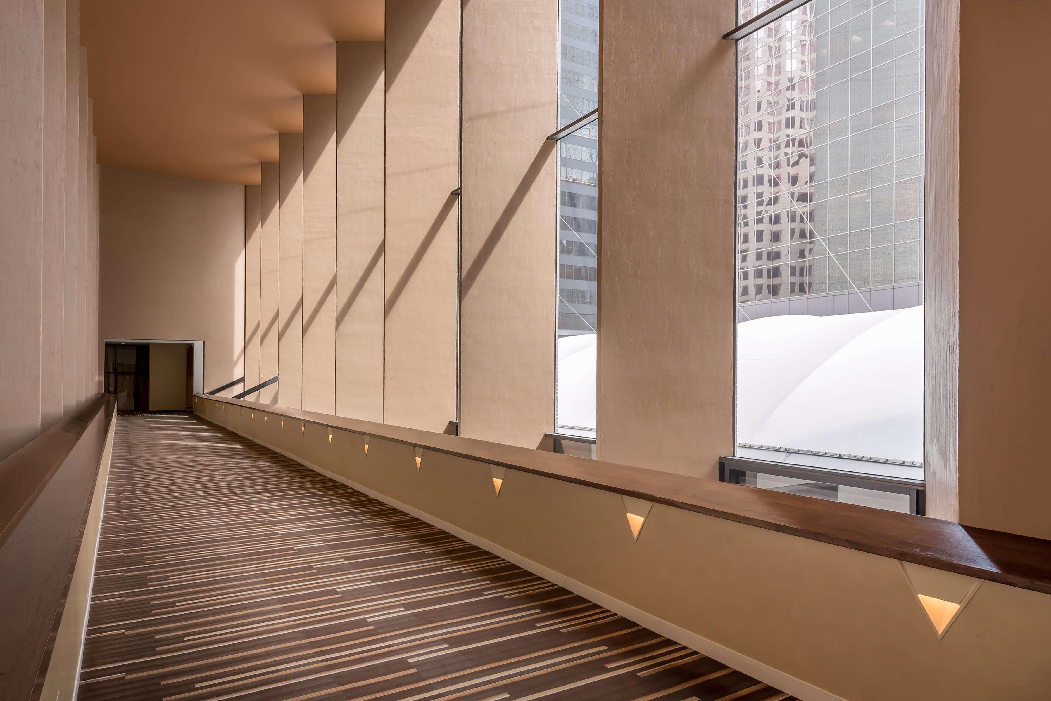 Hotel Hyatt Regency Downtown 4*
