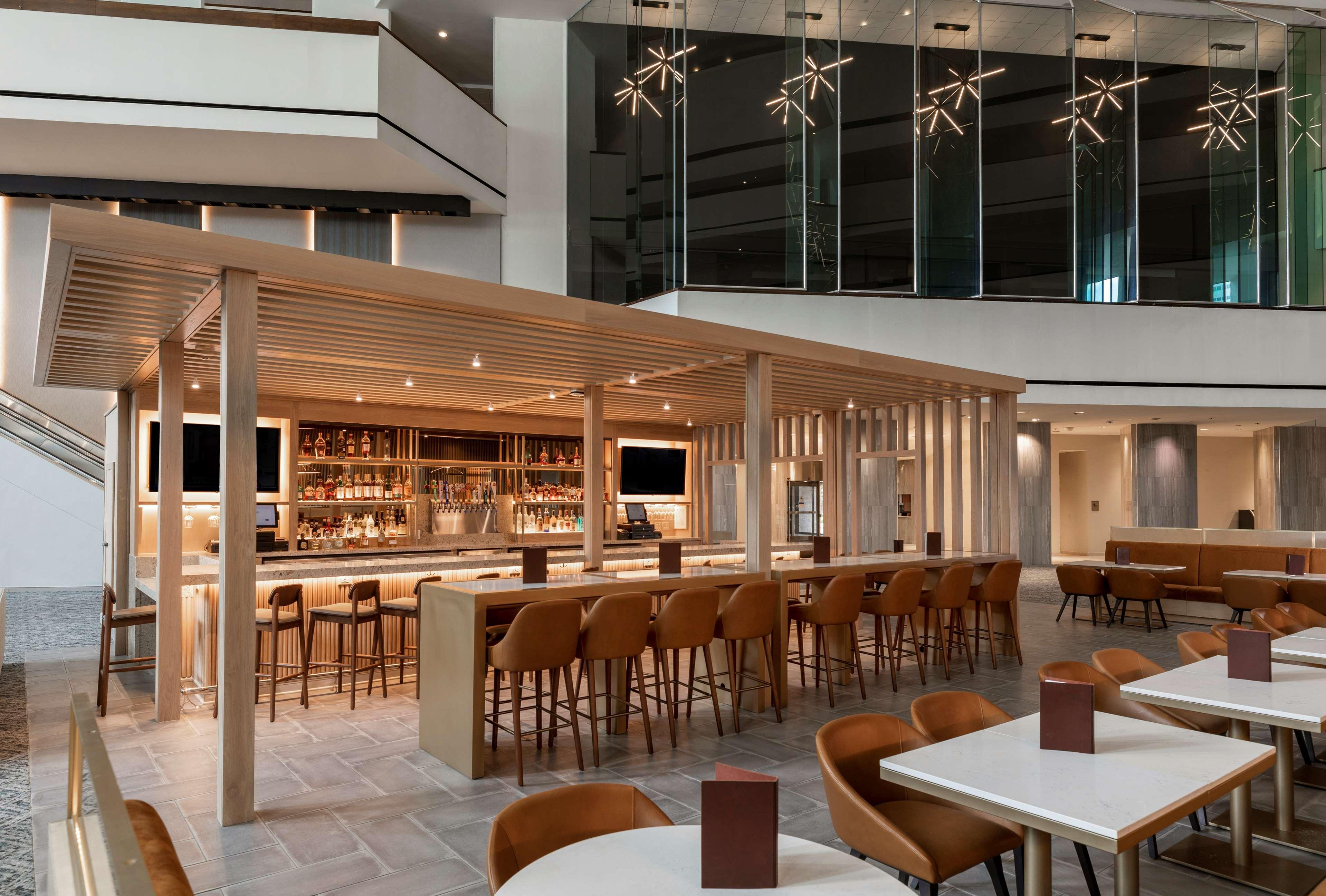 Hotel Hyatt Regency Downtown 4*